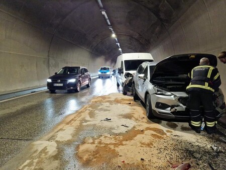 Prometna nesreča v predoru Mali vrh